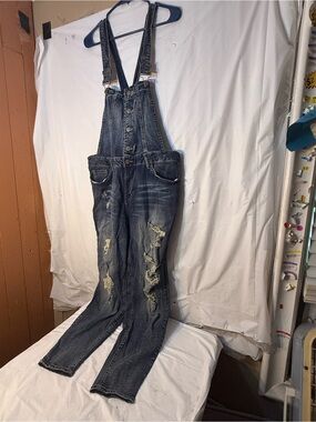 Women’s Refuge distressed denim overalls jeans size 18